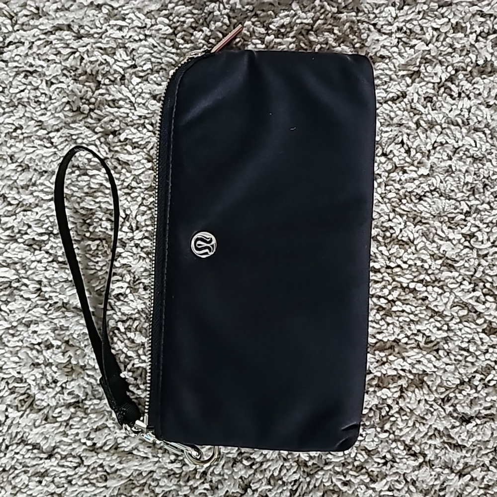 Lululemon velour wristlet